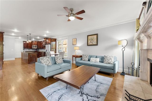 4514 Meadowland Way, Flowery Branch, GA 30542