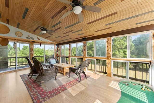 4514 Meadowland Way, Flowery Branch, GA 30542