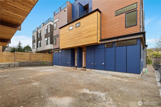 1136 B NW 57th Street, Seattle, WA 98107