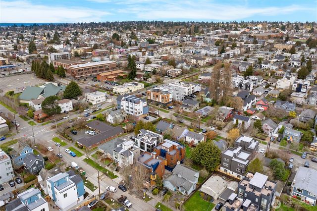 1136 B NW 57th Street, Seattle, WA 98107