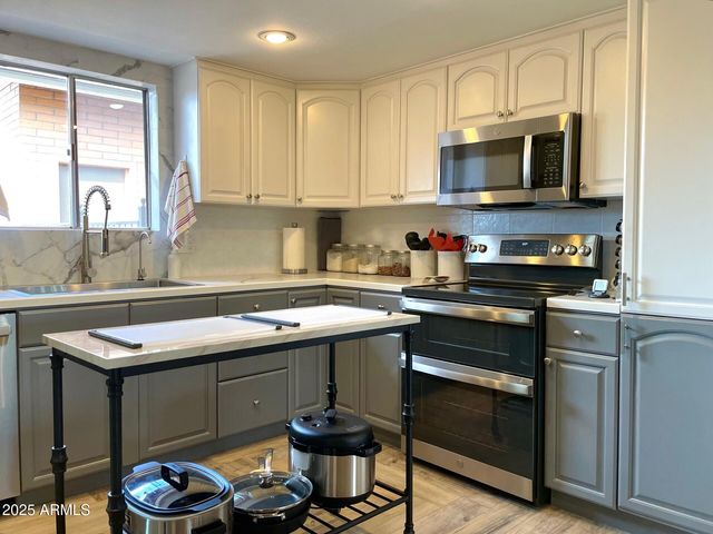 110 NIGHTHAWK Avenue, Bisbee, AZ 85603