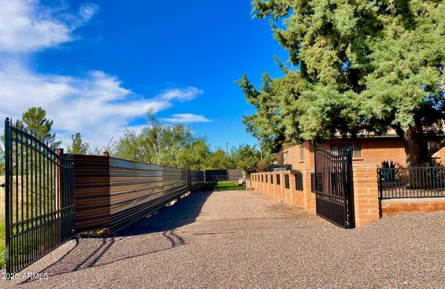 110 NIGHTHAWK Avenue, Bisbee, AZ 85603