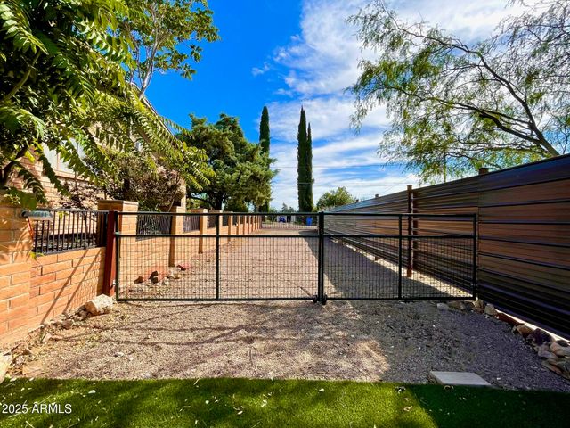 110 NIGHTHAWK Avenue, Bisbee, AZ 85603