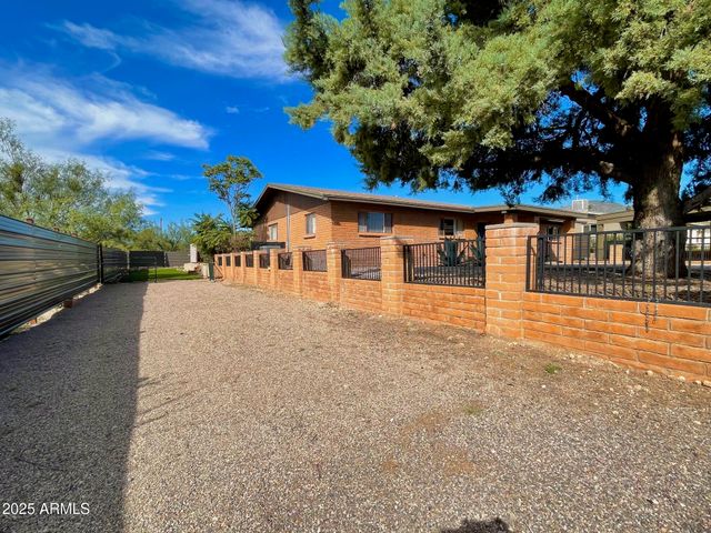110 NIGHTHAWK Avenue, Bisbee, AZ 85603