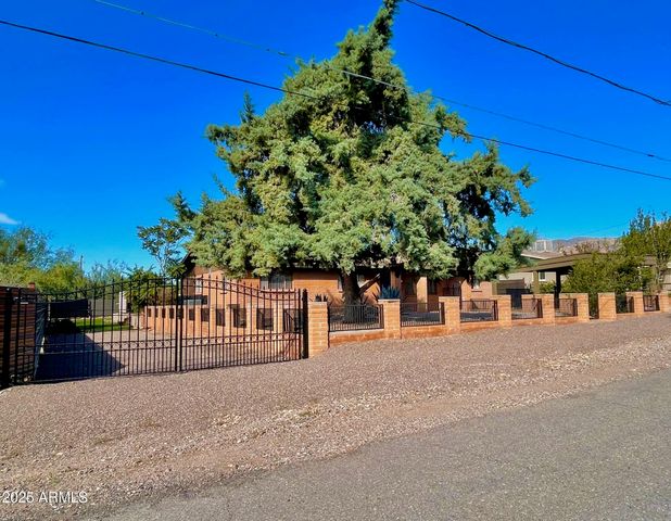 110 NIGHTHAWK Avenue, Bisbee, AZ 85603
