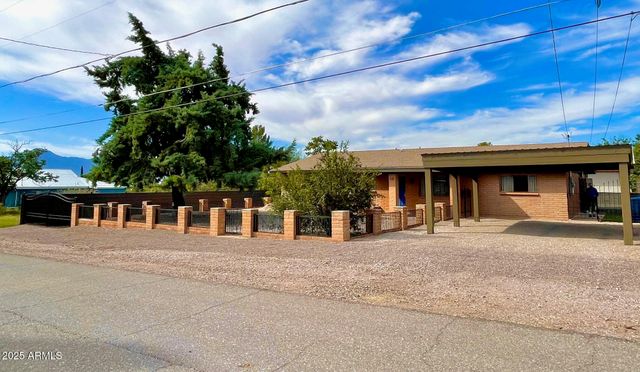 110 NIGHTHAWK Avenue, Bisbee, AZ 85603