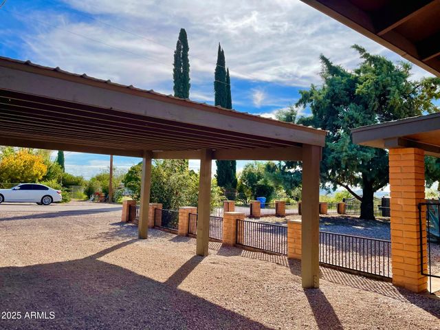 110 NIGHTHAWK Avenue, Bisbee, AZ 85603