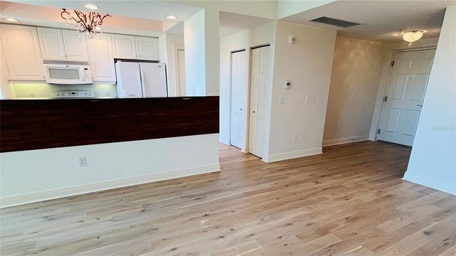 800 N TAMIAMI TRAIL 205, Sarasota, FL 34236