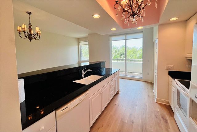 800 N TAMIAMI TRAIL 205, Sarasota, FL 34236