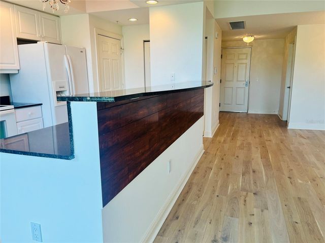 800 N TAMIAMI TRAIL 205, Sarasota, FL 34236