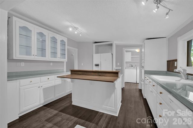 5708 Harwell Road, Catawba, NC 28609