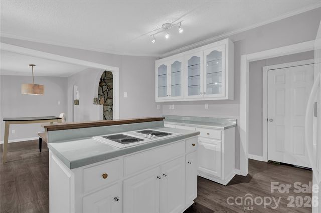 5708 Harwell Road, Catawba, NC 28609