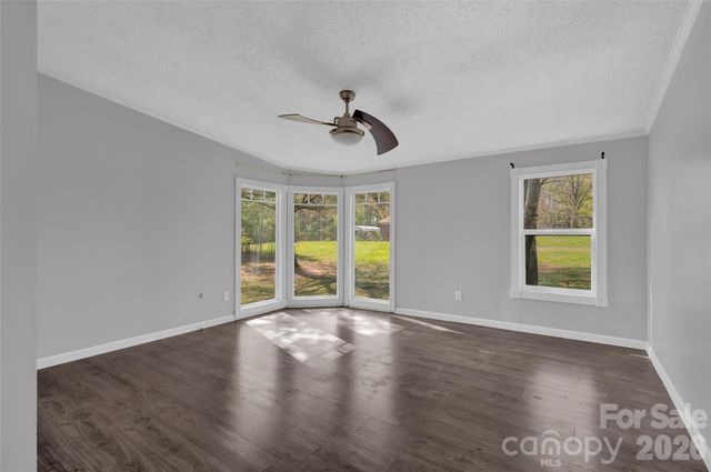 5708 Harwell Road, Catawba, NC 28609