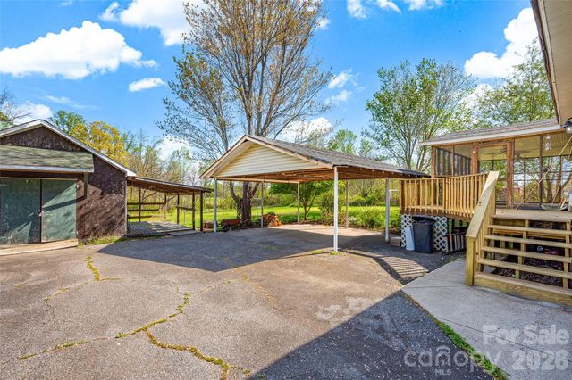 5708 Harwell Road, Catawba, NC 28609