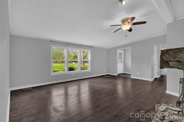 5708 Harwell Road, Catawba, NC 28609