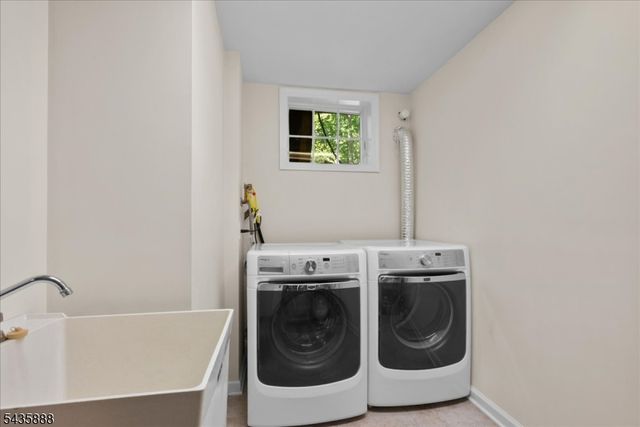 2 Glen Ter, Montville Twp., NJ 07045