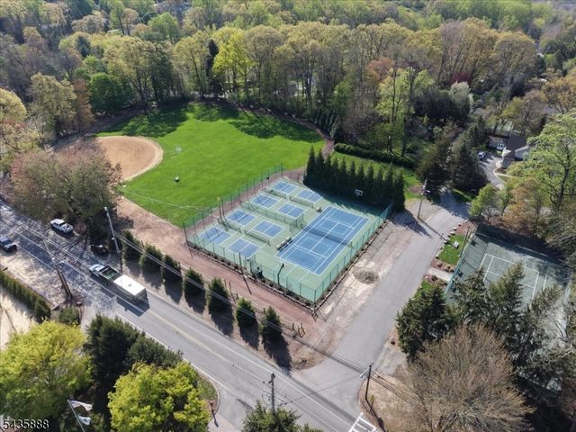 2 Glen Ter, Montville Twp., NJ 07045
