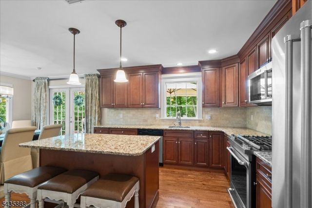 2 Glen Ter, Montville Twp., NJ 07045