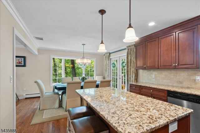 2 Glen Ter, Montville Twp., NJ 07045