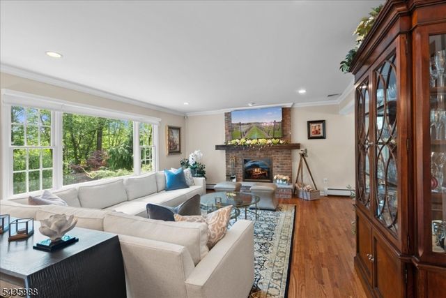 2 Glen Ter, Montville Twp., NJ 07045