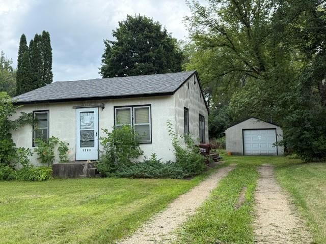 1260 Dorland Rd S, Maplewood, MN 55119