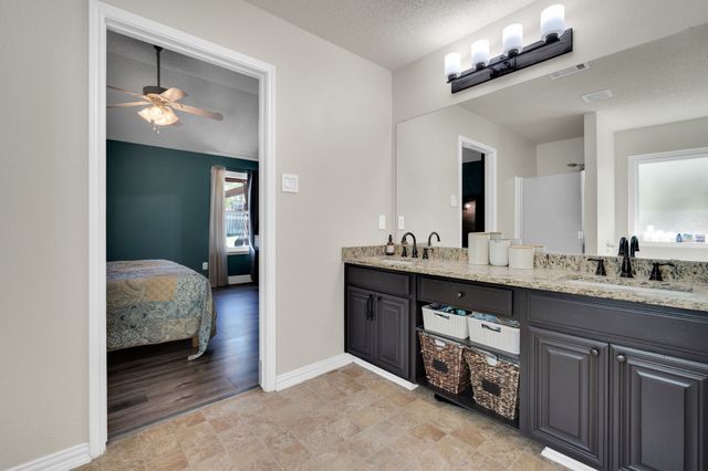 12200 Rolling Ridge Drive, Fort Worth, TX 76028