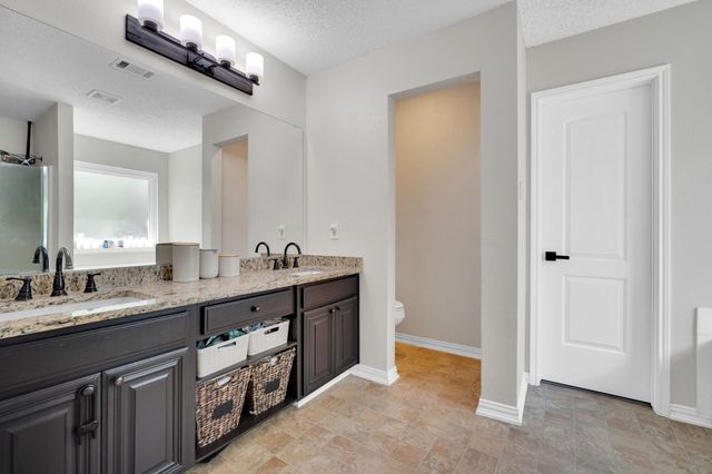 12200 Rolling Ridge Drive, Fort Worth, TX 76028