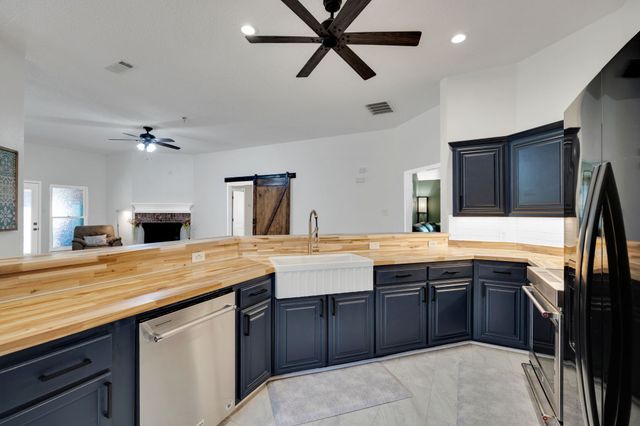 12200 Rolling Ridge Drive, Fort Worth, TX 76028