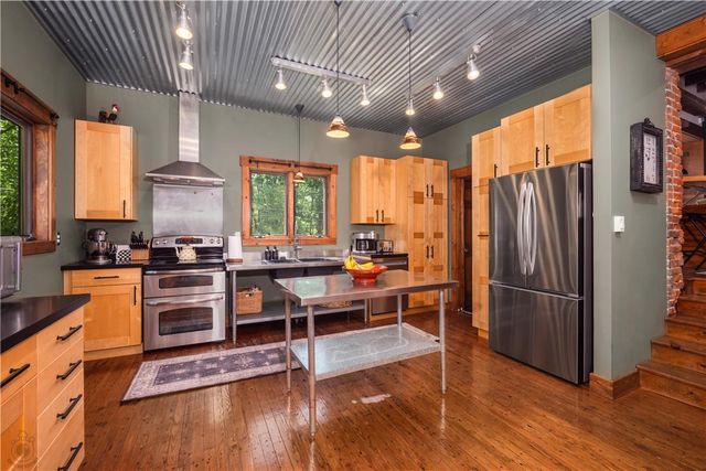 7419 Sweetwood Drive, Lower Macungie Twp, PA 18062