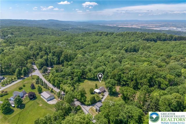 7419 Sweetwood Drive, Lower Macungie Twp, PA 18062