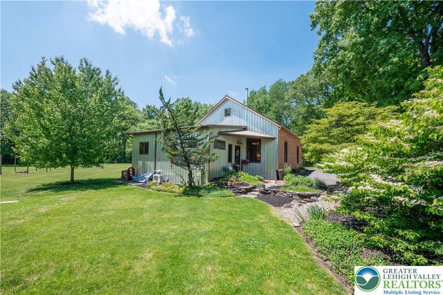 7419 Sweetwood Drive, Lower Macungie Twp, PA 18062