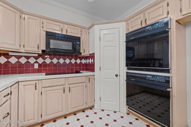 203 Red Snapper Drive, Emerald Isle, NC 28594