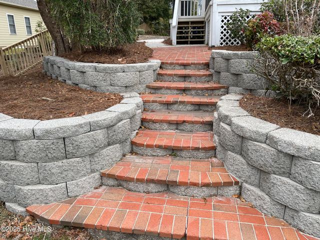 203 Red Snapper Drive, Emerald Isle, NC 28594