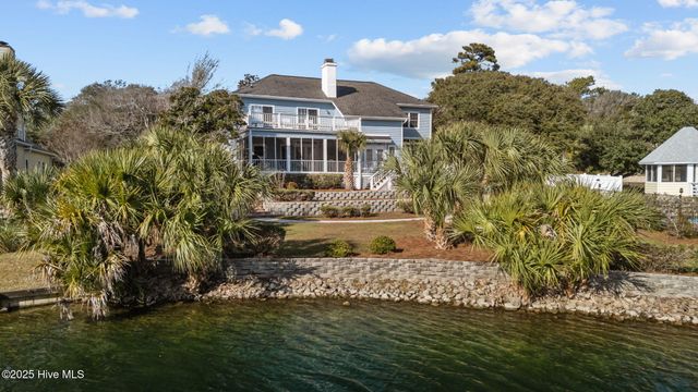 203 Red Snapper Drive, Emerald Isle, NC 28594