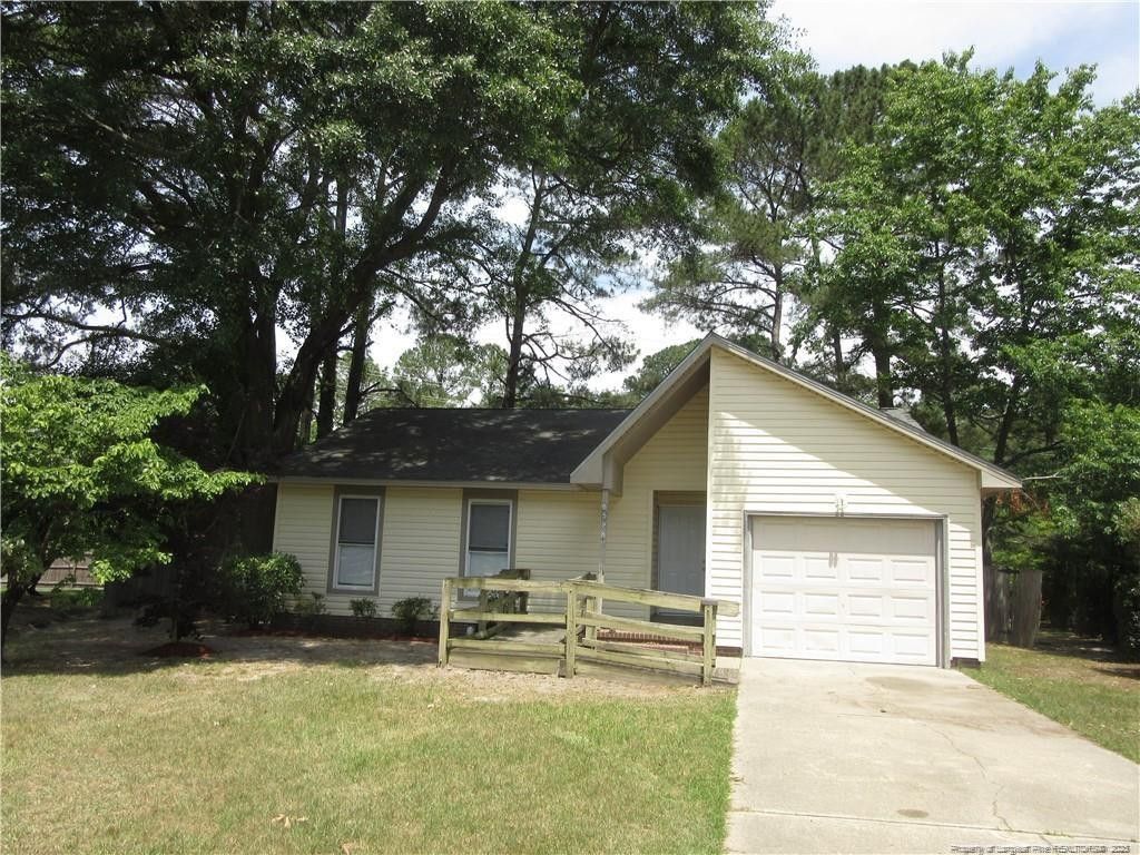 6598 Honeysuckle Drive, Fayetteville, NC 28304