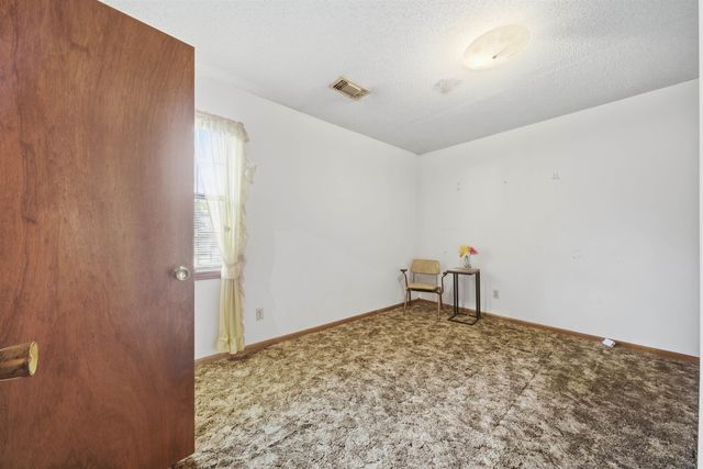 1040 N Indiana Ave, Wichita, KS 67214