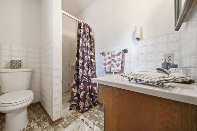 1040 N Indiana Ave, Wichita, KS 67214