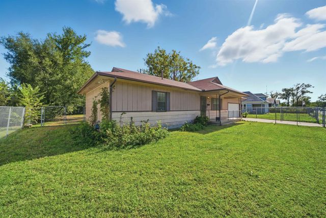 1040 N Indiana Ave, Wichita, KS 67214