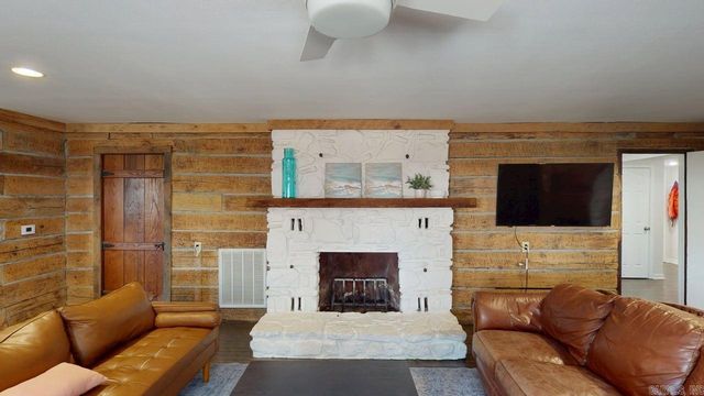 1910 Hillman Street, Conway, AR 72034