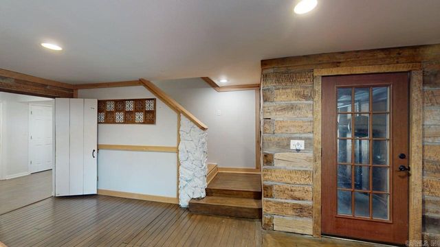 1910 Hillman Street, Conway, AR 72034