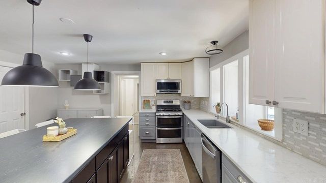 1910 Hillman Street, Conway, AR 72034