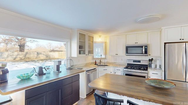 1910 Hillman Street, Conway, AR 72034