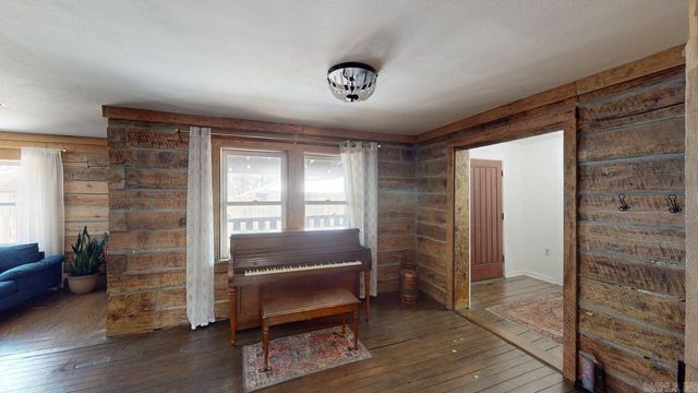 1910 Hillman Street, Conway, AR 72034