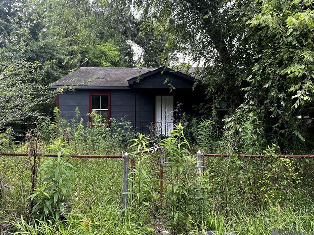 4234 Maple Dr, Baton Rouge, LA 70805