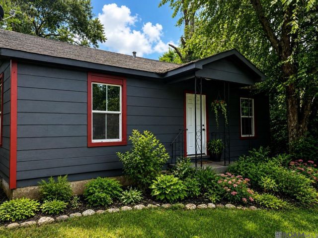 4234 Maple Dr, Baton Rouge, LA 70805