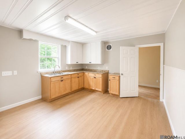 4234 Maple Dr, Baton Rouge, LA 70805