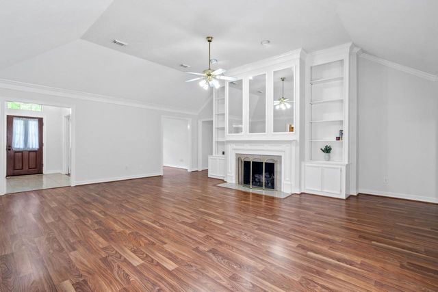 3711 Tree Manor Lane, Kingwood, TX 77345