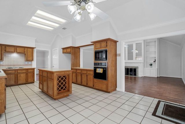 3711 Tree Manor Lane, Kingwood, TX 77345