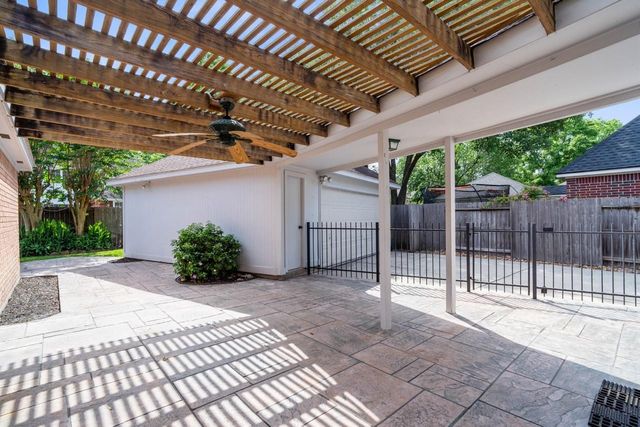 3711 Tree Manor Lane, Kingwood, TX 77345