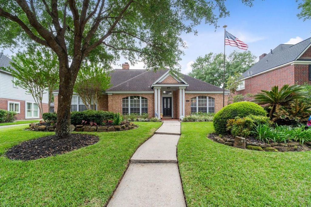 3711 Tree Manor Lane, Kingwood, TX 77345